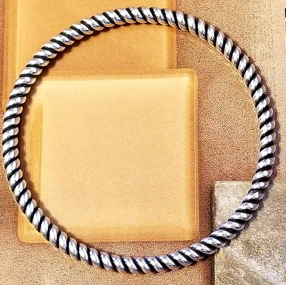 Rare Silpada Sterling Silver Twisted Bangle Bracelet - Picture 1 of 14